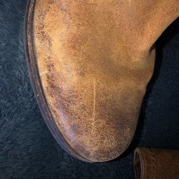 Women’s Ugg Mid Length Boots - Picture 5 of 6